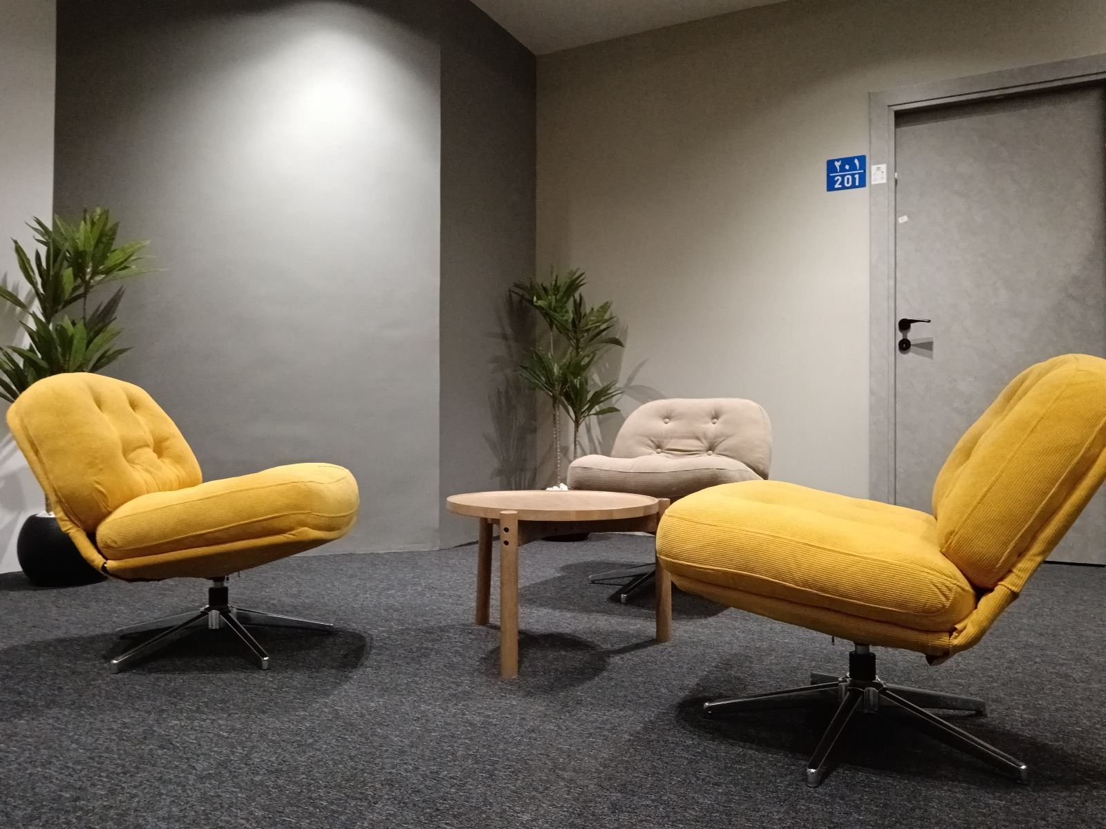 Breakout seating at Acacia Business Hub
